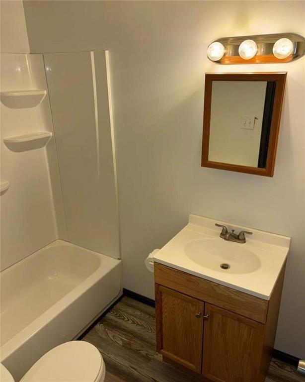 601 Kendall Avenue Lyndora, PA 16045 - Photo 43 of 50 a bathroom with a sink mirror and toilet