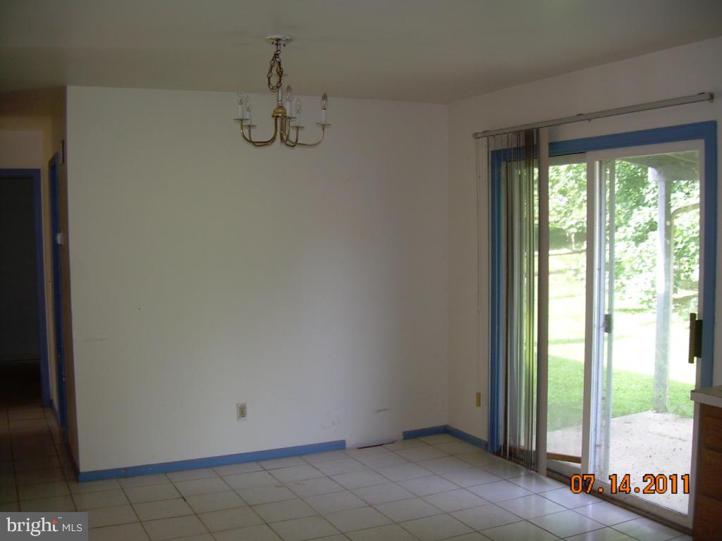 1826 Wilderness Road Lancaster, PA 17603 - Photo 4 of 16 Gallery Image 4