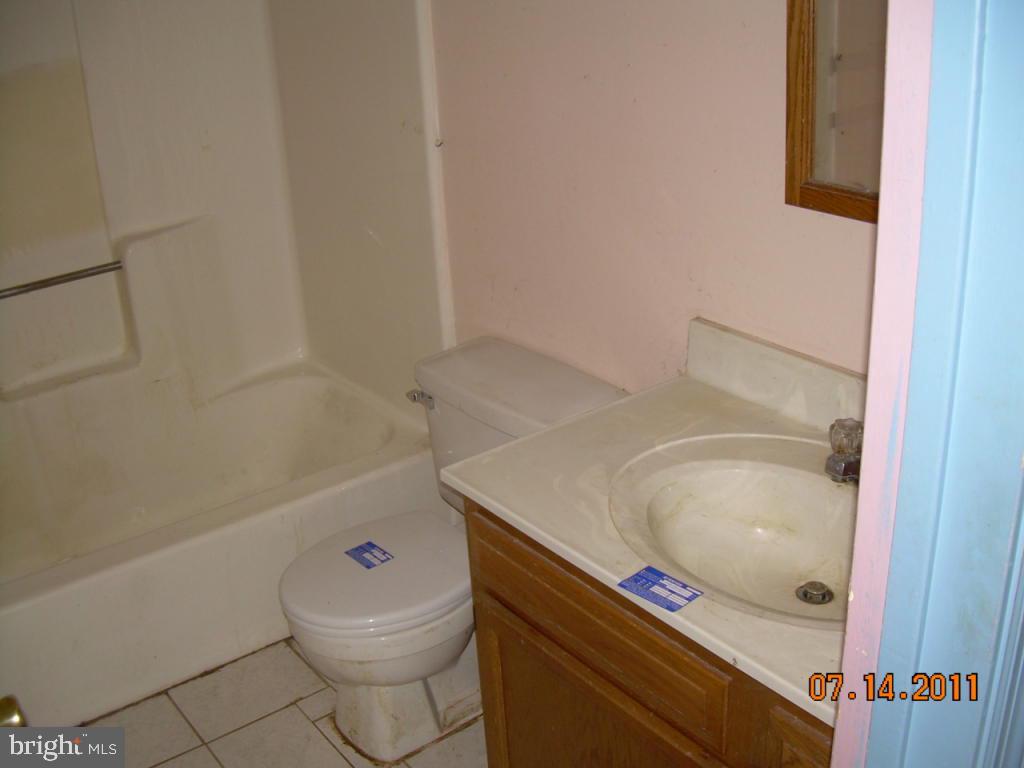 1826 Wilderness Road Lancaster, PA 17603 - Photo 7 of 16 Gallery Image 7