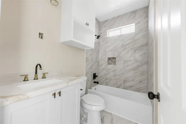 $248,000 | 1309 West Washington Avenue, Navasota, TX 77868