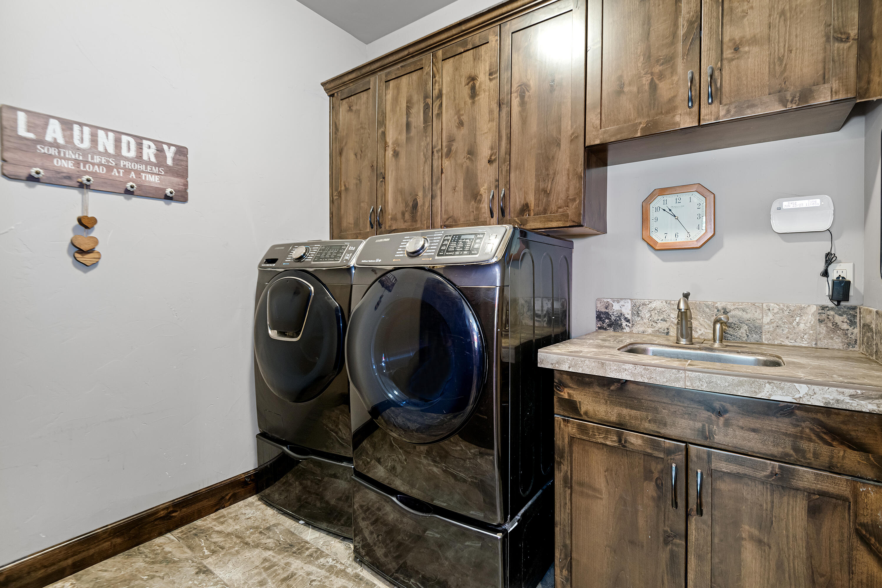 17500 Snow Goose Road Bend, OR 97707 - Photo 25 of 36 24