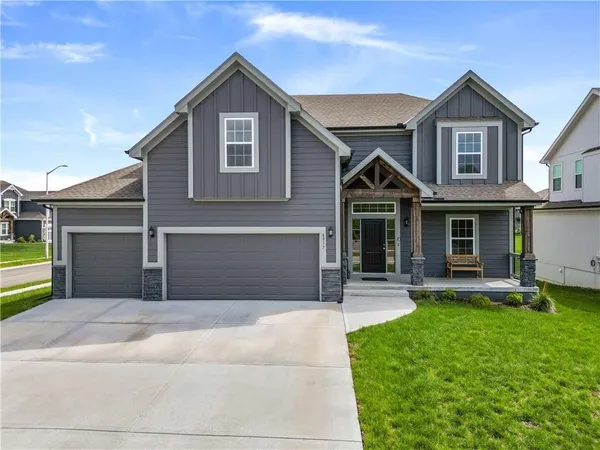 $579,900 | 8969 Northeast 99th Street, Kansas City, MO 64157