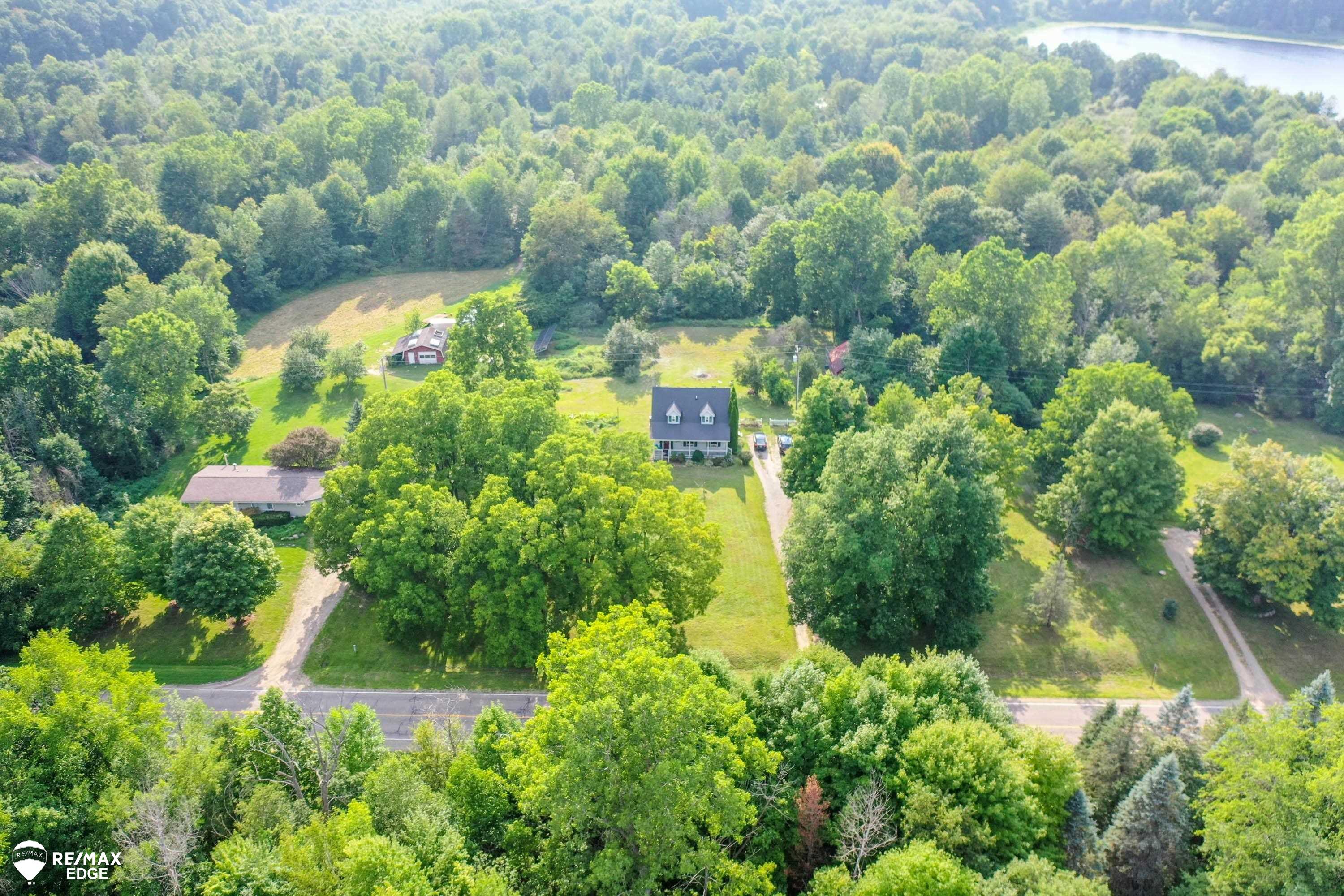 12163 Washburn Road Columbiaville, MI 48421 - Photo 7 of 32 50118125-6.JPG