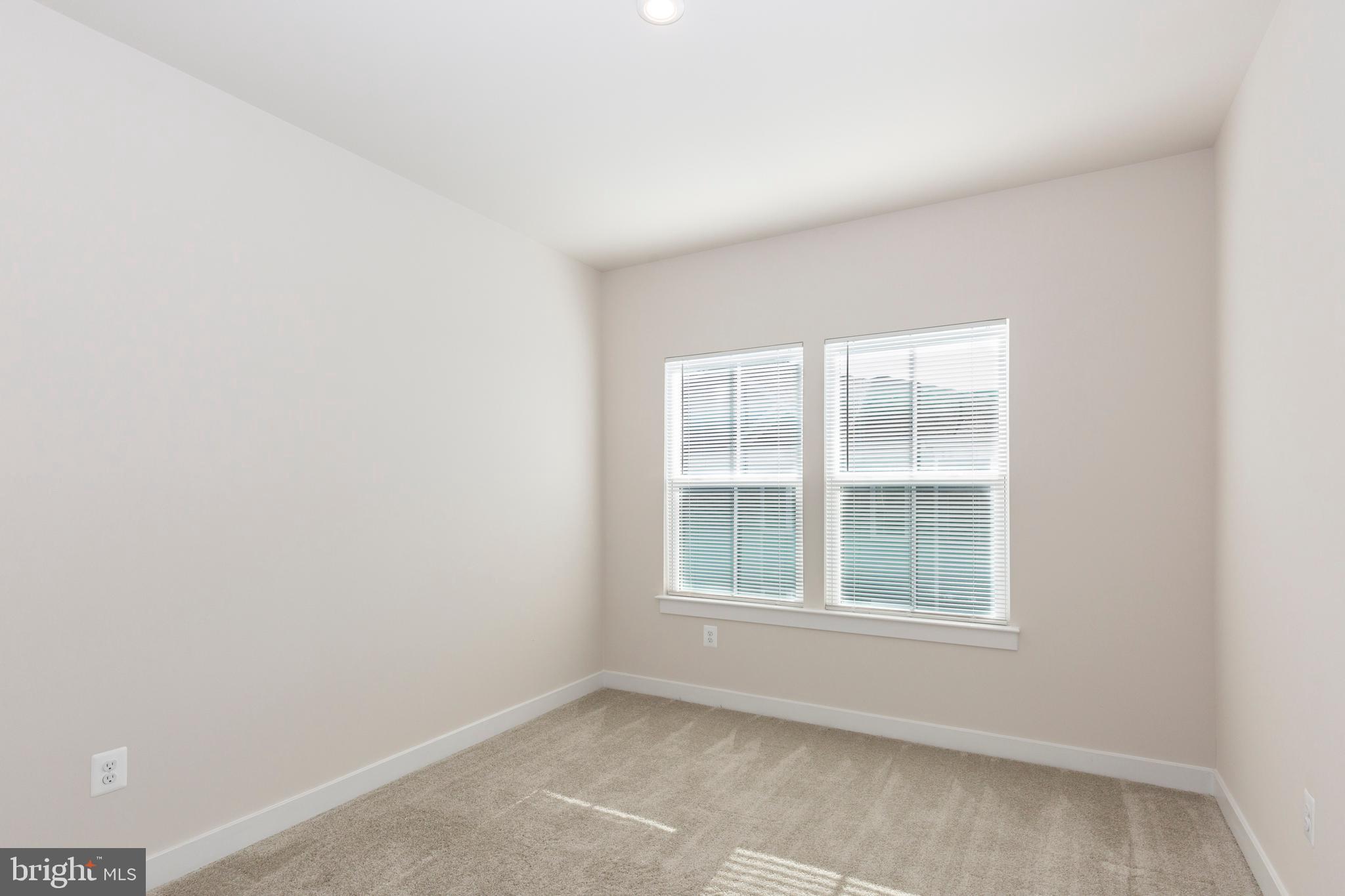 40 Liberty Road, Unit T Sykesville, MD 21784 - Photo 19 of 31 an empty room with a window