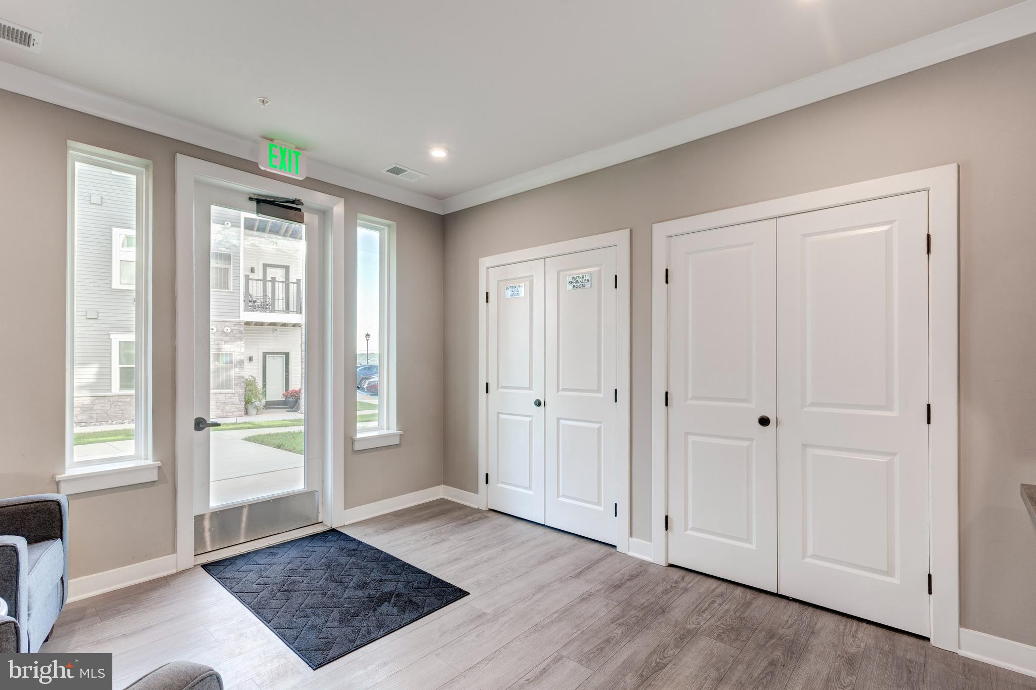 40 Liberty Road, Unit T Sykesville, MD 21784 - Photo 5 of 31 a view of an empty room and window