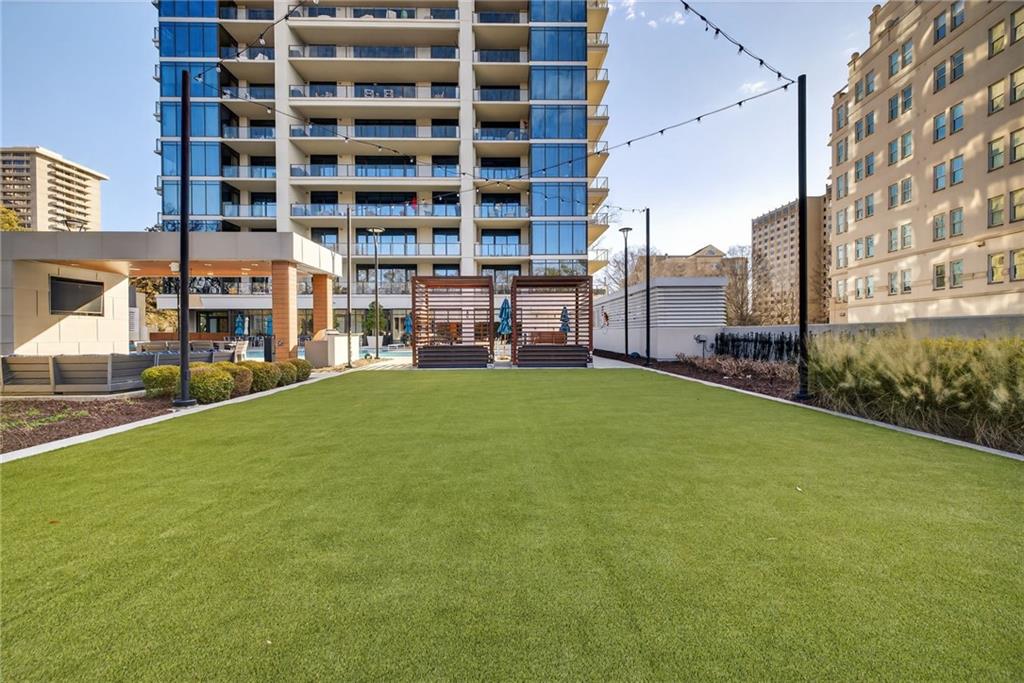 2520 Peachtree Road Northwest, Unit 1003 Atlanta, GA 30305 - Photo 41 of 63 a house view with outdoor space