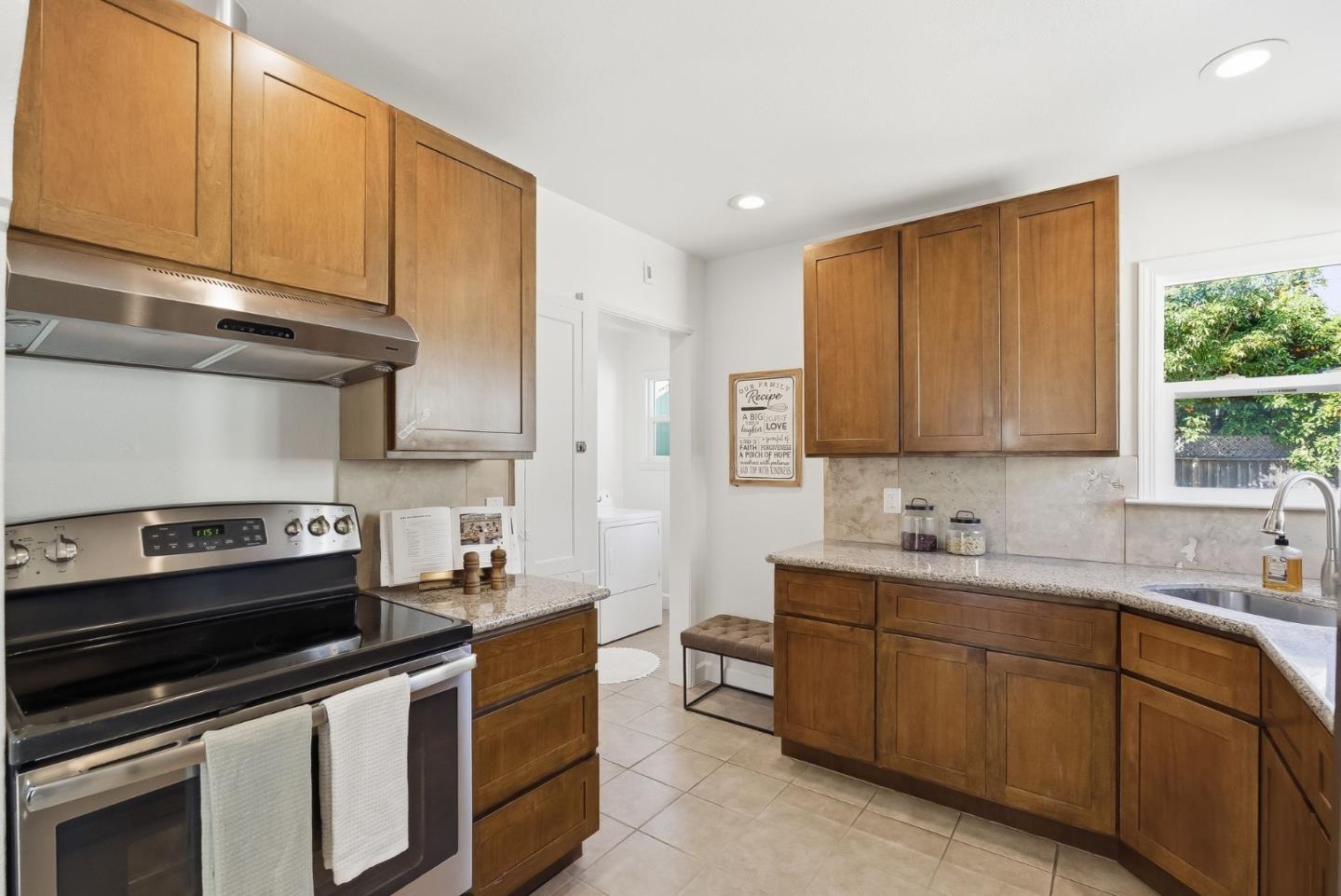 425 Rutland Avenue San Jose, CA 95128 - Photo 28 of 42