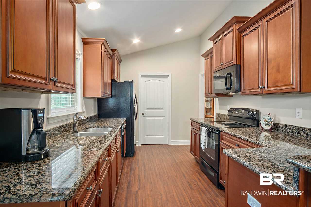 9864 Woolrich Avenue Fairhope, AL 36532 - Photo 8 of 30