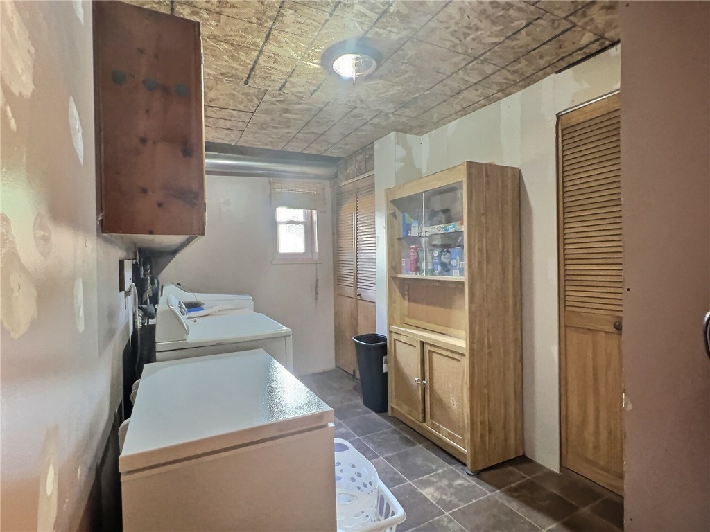 5278 Old Telephone Road Bethany, NY 14054 - Photo 17 of 36