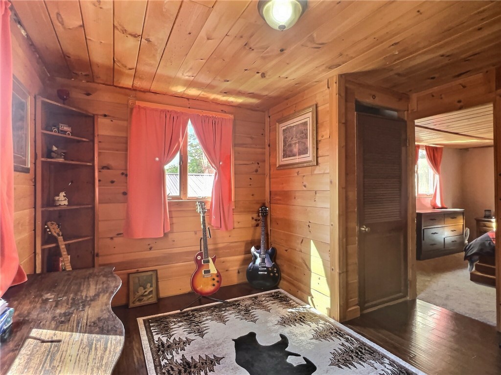 5278 Old Telephone Road Bethany, NY 14054 - Photo 20 of 36 Extrax closet space