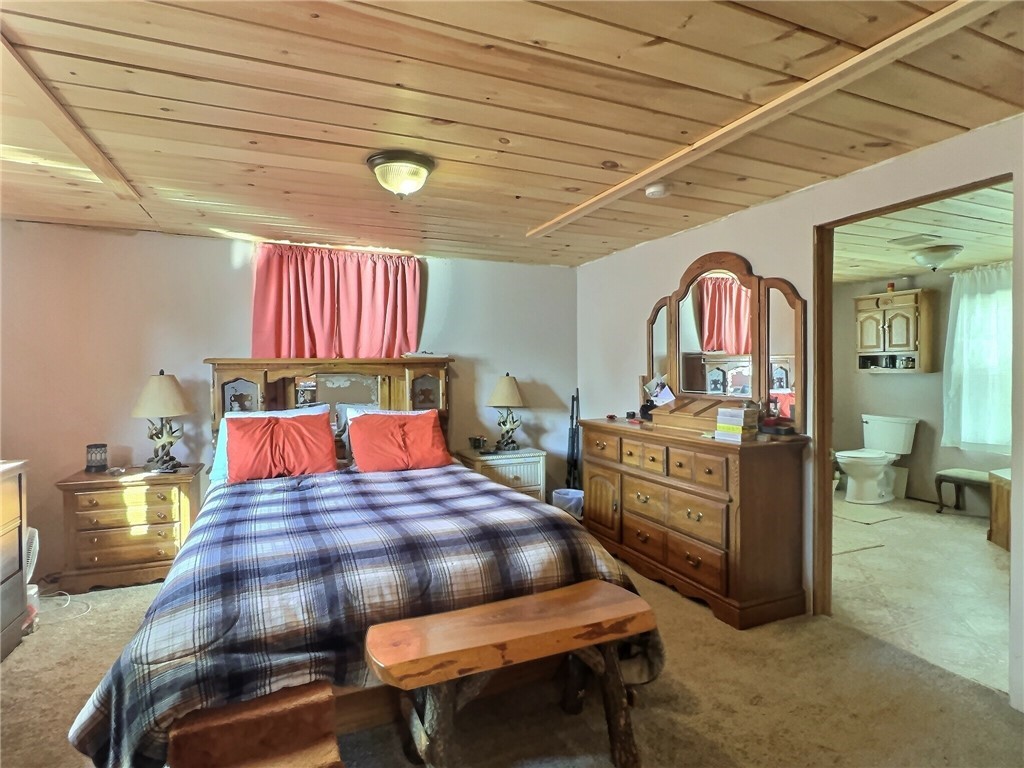 5278 Old Telephone Road Bethany, NY 14054 - Photo 21 of 36 Owner's suite with full bathroom