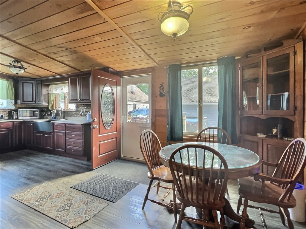 5278 Old Telephone Road Bethany, NY 14054 - Photo 7 of 36 New leaded glass front door with screen door