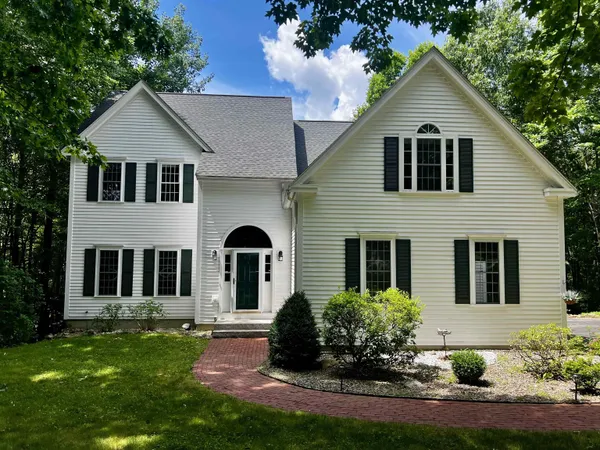 $849,900 | 14 Whittier Drive, Bow, NH 03304