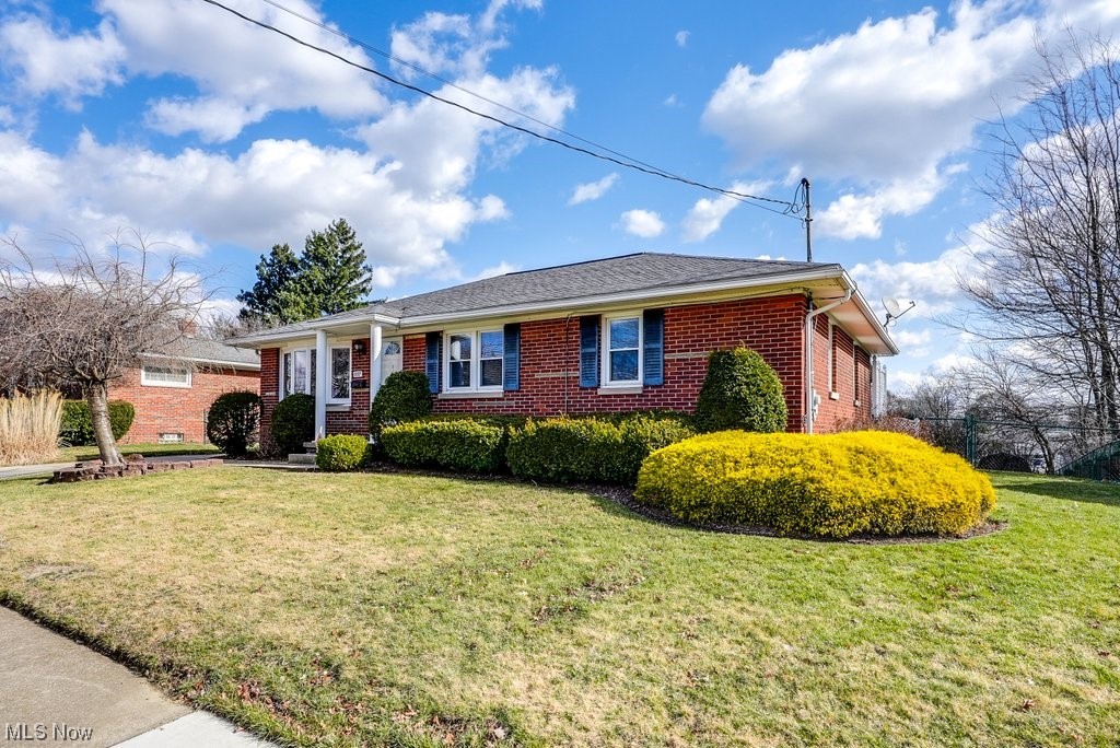 537 Hillman Road Akron, OH 44312 - Photo 3 of 34 Gallery Image 3
