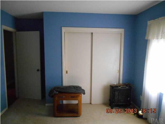 8408 Ridgefield Road Pensacola, FL 32514 - Photo 16 of 20 Bedroom #3 closet