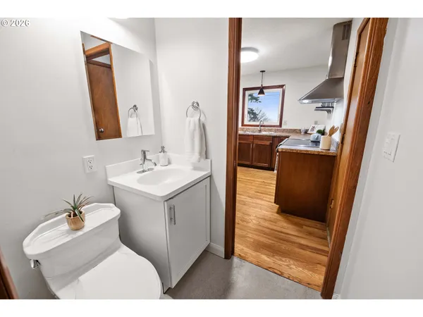 $630,000 | 410 Pleasant Avenue, Astoria, OR 97103