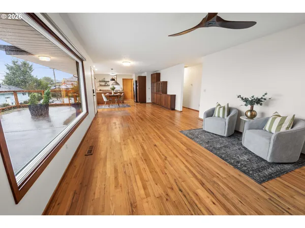 $630,000 | 410 Pleasant Avenue, Astoria, OR 97103