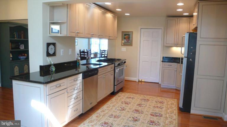 604 Meadowridge Road Towson, MD 21204 - Photo 19 of 19 open floor plan