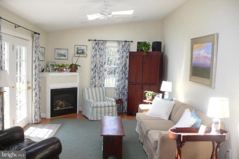 604 Meadowridge Road Towson, MD 21204 - Photo 2 of 19 Skylights, fan, gas FP, vaulted ceiling