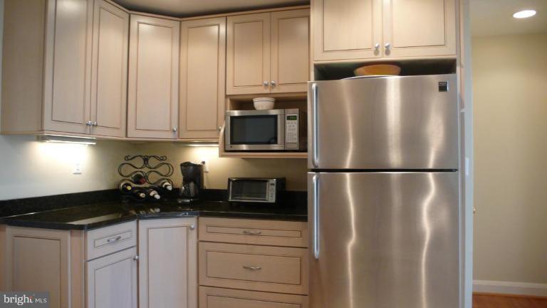 604 Meadowridge Road Towson, MD 21204 - Photo 4 of 19 Kitchen #3
