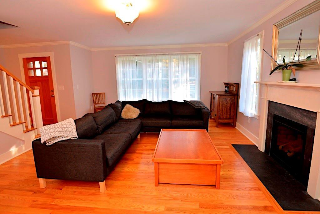 20 Trundy Road Cape Elizabeth, ME 04107 - Photo 5 of 26 Living room