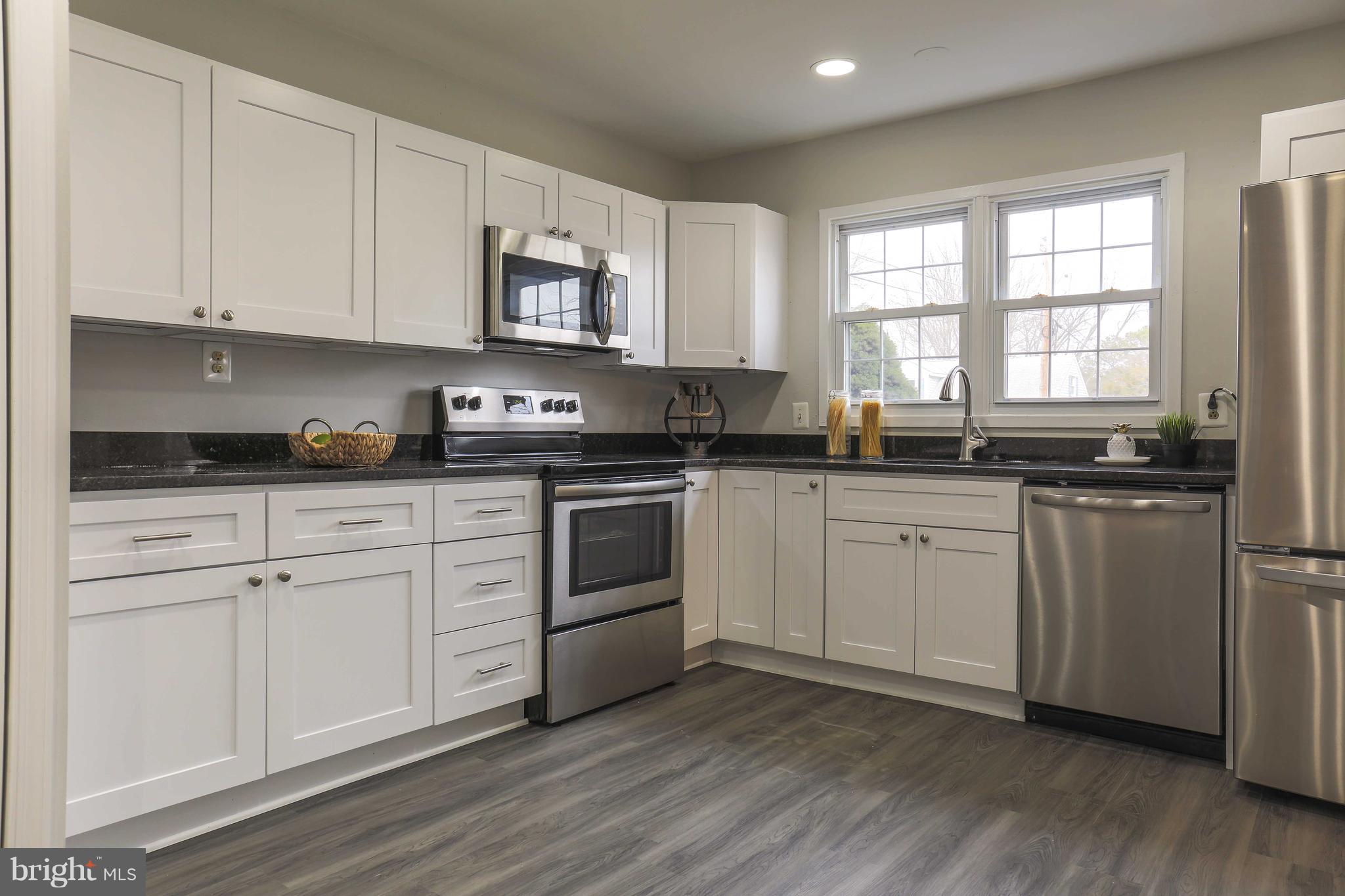 7207 Chamberlain Road Baltimore, MD 21244 - Photo 4 of 42