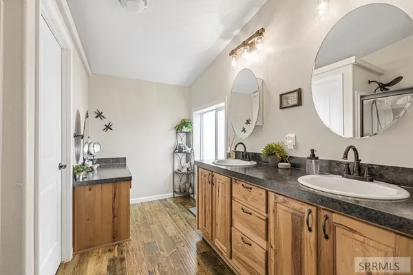 $1,890,000 | 4027 East Lincoln Road, Idaho Falls, ID 83401