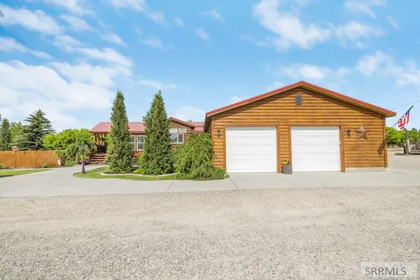 $1,890,000 | 4027 East Lincoln Road, Idaho Falls, ID 83401