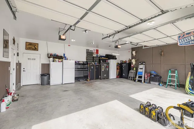 $2,100,000 | 4019 East Lincoln Road, Idaho Falls, ID 83401