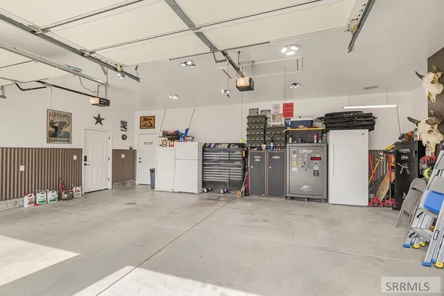 $2,100,000 | 4019 East Lincoln Road, Idaho Falls, ID 83401