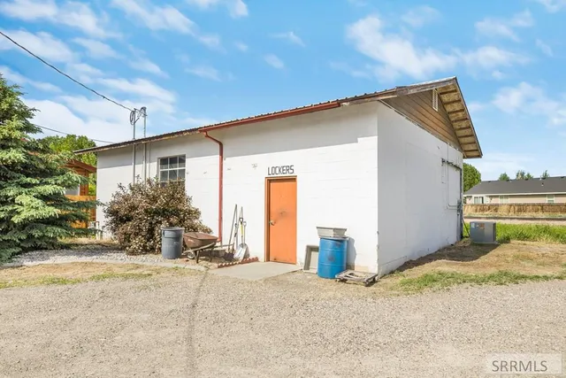 $2,100,000 | 4019 East Lincoln Road, Idaho Falls, ID 83401