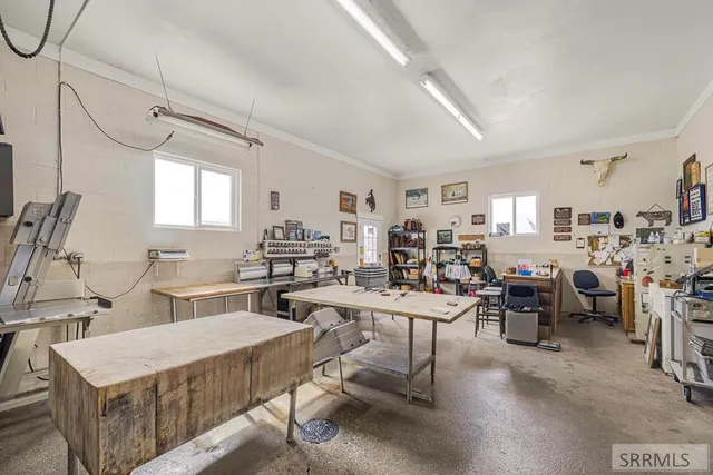 $2,100,000 | 4019 East Lincoln Road, Idaho Falls, ID 83401