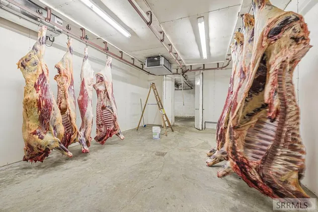 $2,100,000 | 4019 East Lincoln Road, Idaho Falls, ID 83401