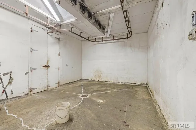 $2,100,000 | 4019 East Lincoln Road, Idaho Falls, ID 83401