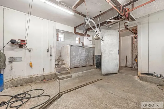 $2,100,000 | 4019 East Lincoln Road, Idaho Falls, ID 83401