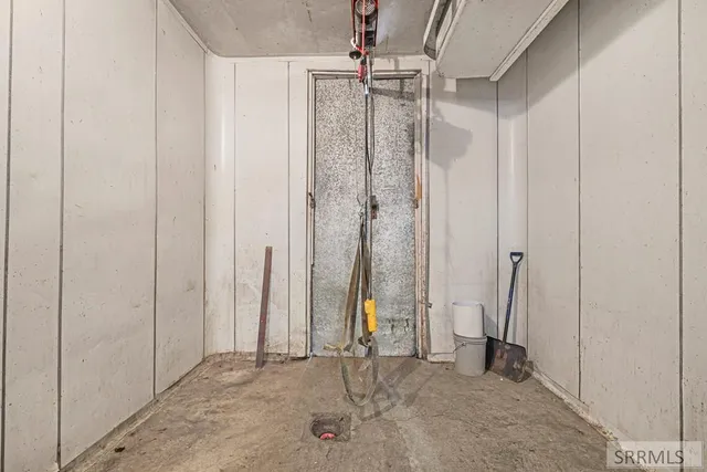 $2,100,000 | 4019 East Lincoln Road, Idaho Falls, ID 83401