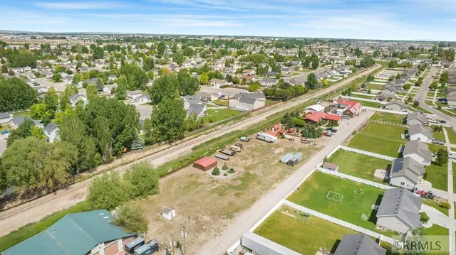 $2,100,000 | 4019 East Lincoln Road, Idaho Falls, ID 83401