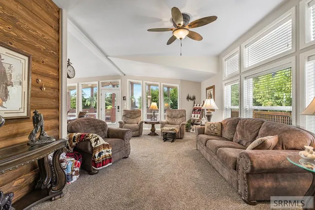 $2,100,000 | 4019 East Lincoln Road, Idaho Falls, ID 83401