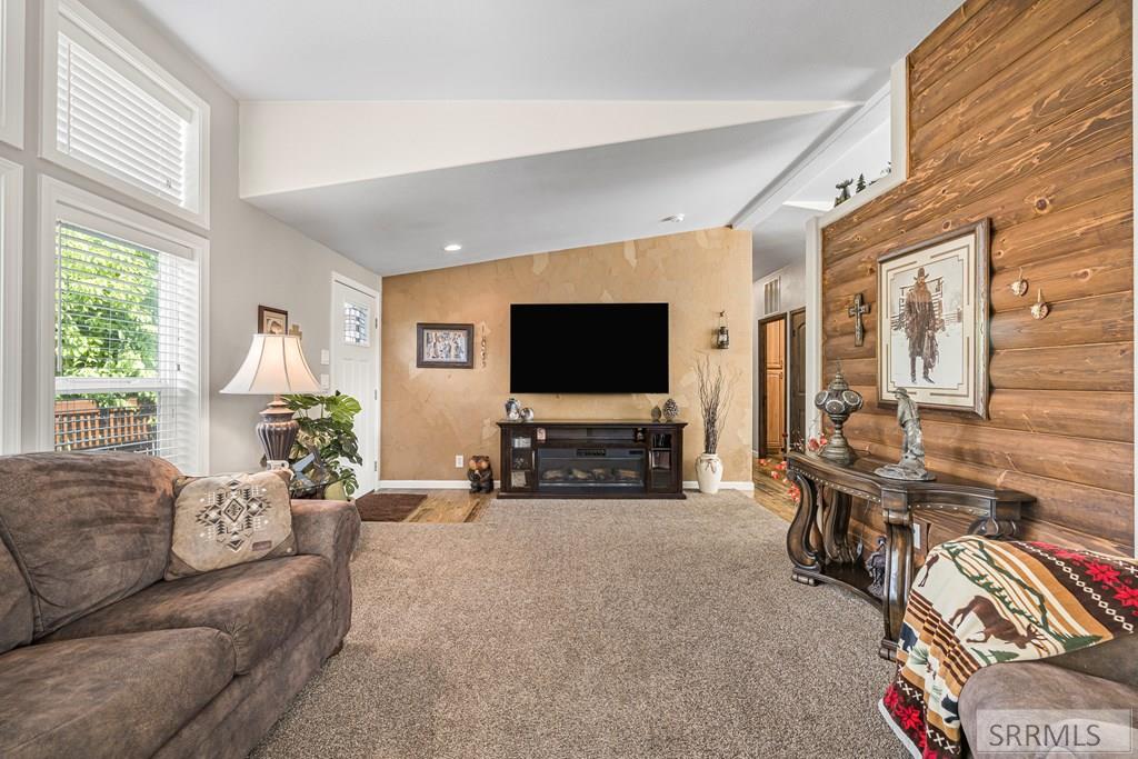 4027 East Lincoln Road Idaho Falls, ID 83401 - Photo 6 of 51