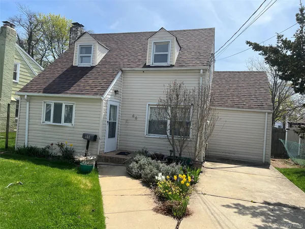 $3,600 | 66 East Seaman Avenue, Freeport, NY 11520