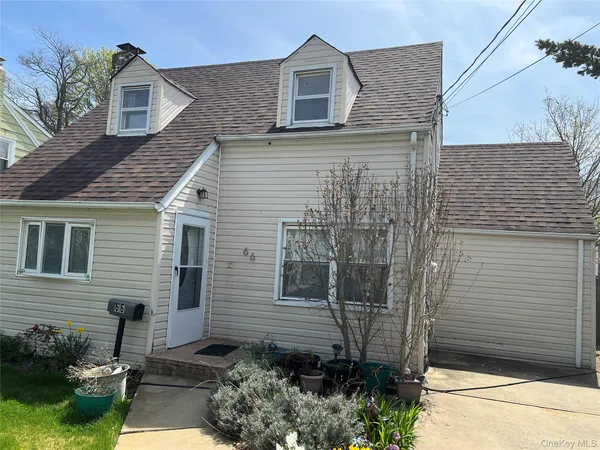 $3,600 | 66 East Seaman Avenue, Freeport, NY 11520