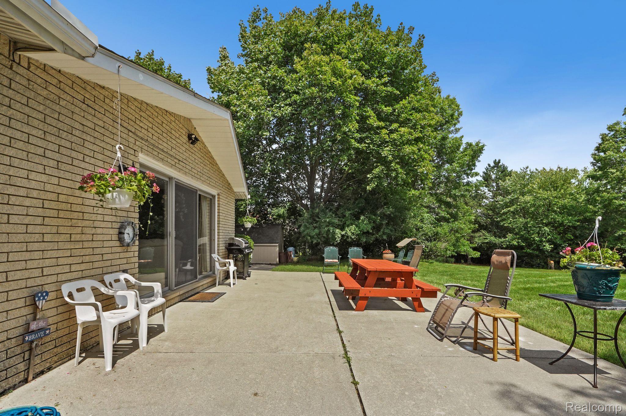 36241 Hardenburg Road Farmington, MI 48331 - Photo 20 of 21 Gallery Image 20