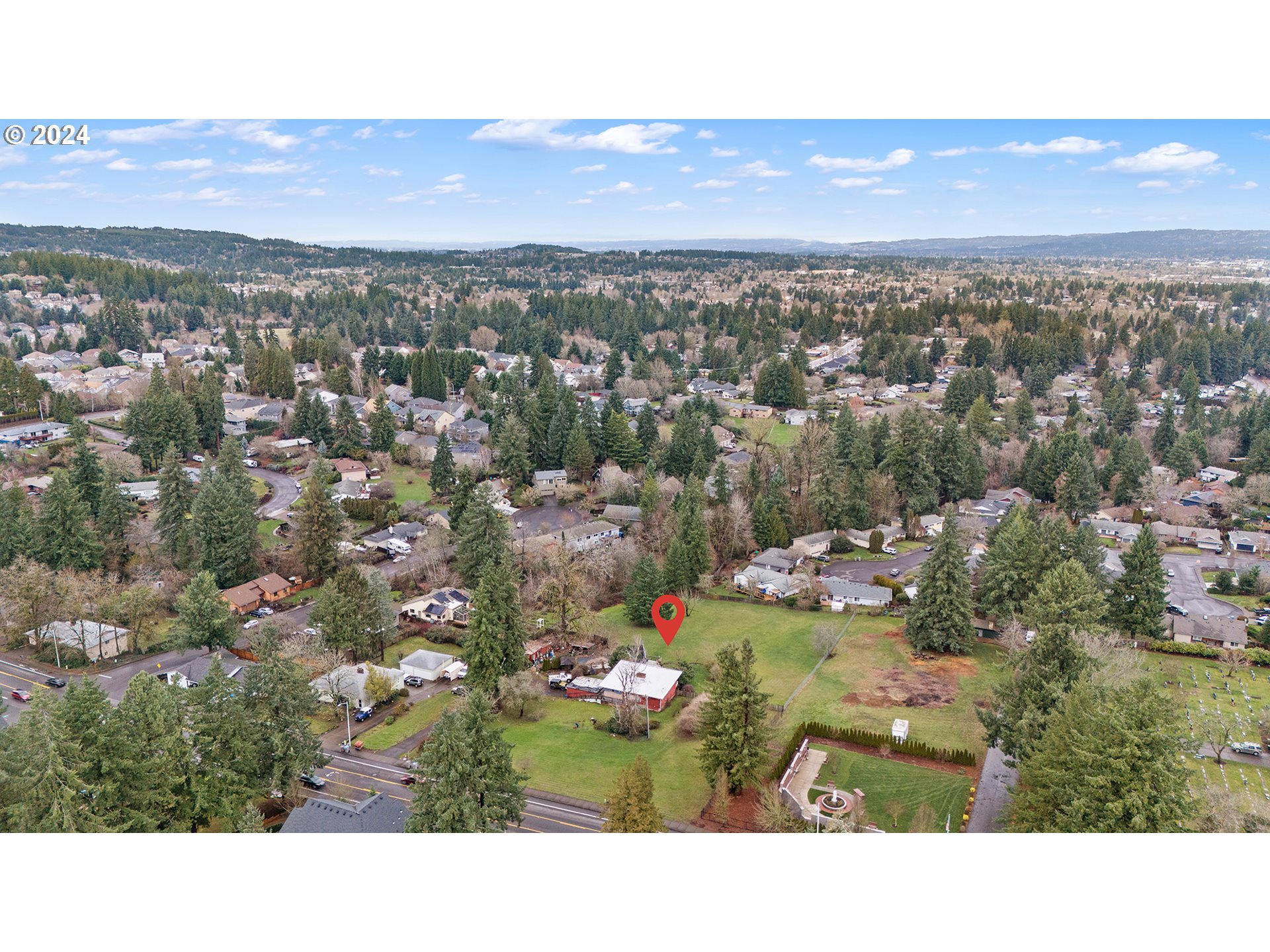 11735 Southwest Gaarde Street Tigard, OR 97223 - Photo 5 of 11 a view of a city