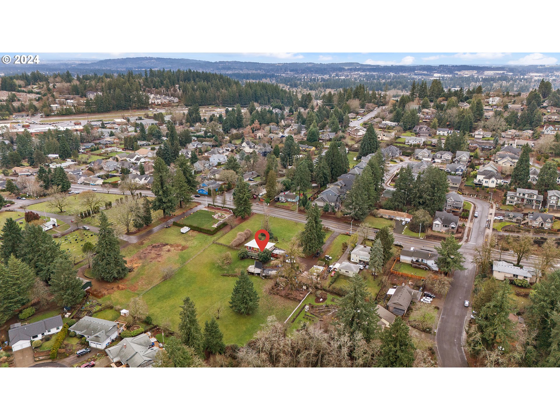 11735 Southwest Gaarde Street Tigard, OR 97223 - Photo 8 of 11 a view of city and mountain