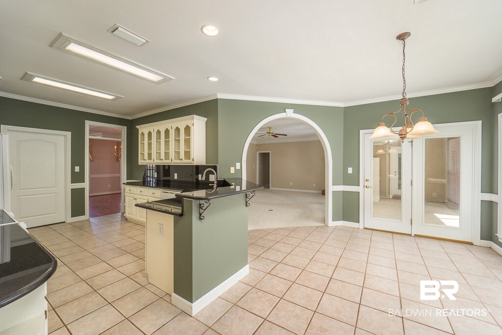 212 North Circle Fairhope, AL 36532 - Photo 10 of 29 Breakfast Room/Kitchen