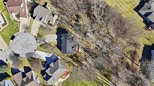 $487,999 | 1033 Oxford Court, Leavenworth, KS 66048