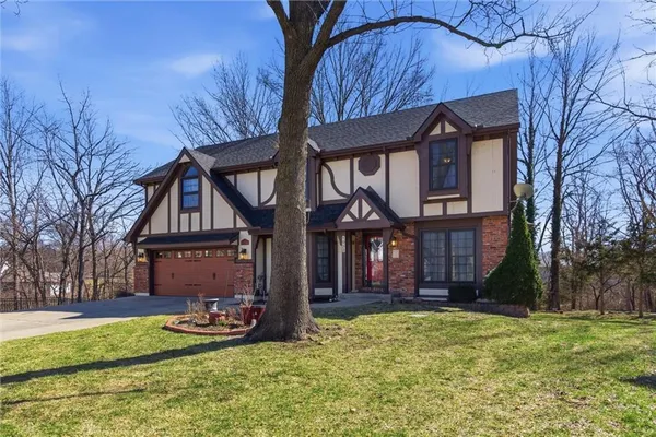 $487,999 | 1033 Oxford Court, Leavenworth, KS 66048