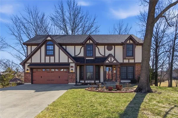 $487,999 | 1033 Oxford Court, Leavenworth, KS 66048