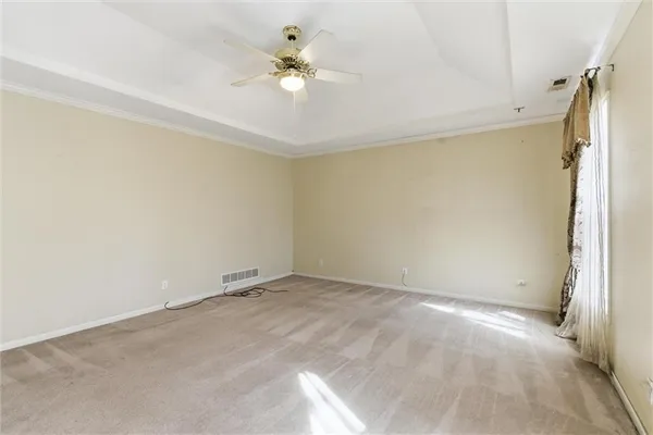 $487,999 | 1033 Oxford Court, Leavenworth, KS 66048