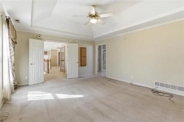 $487,999 | 1033 Oxford Court, Leavenworth, KS 66048